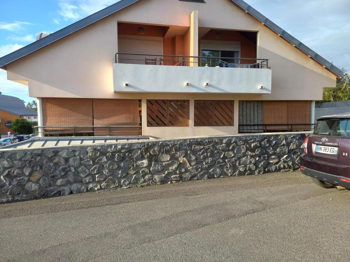 Bel Appartement Avec Terrasse Proche Des Plages Saint-Gilles-les-Bains Exterior photo