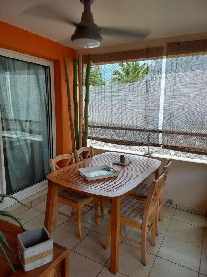Bel Appartement Avec Terrasse Proche Des Plages Saint-Gilles-les-Bains Exterior photo